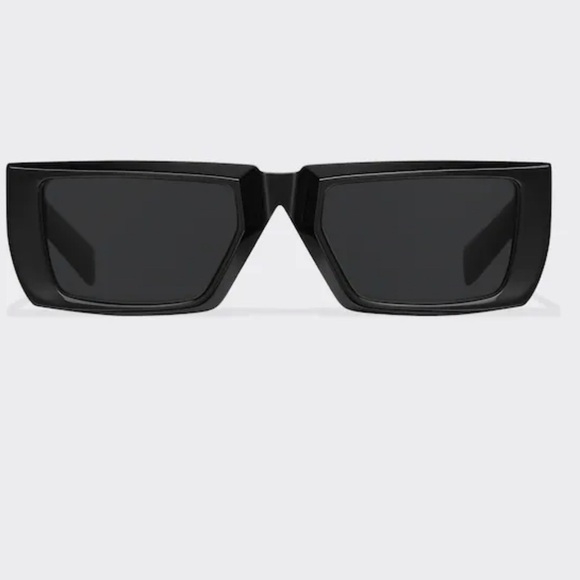 Prada Runway Sunglasses ๐ถ Authentic - Picture 2 of 12